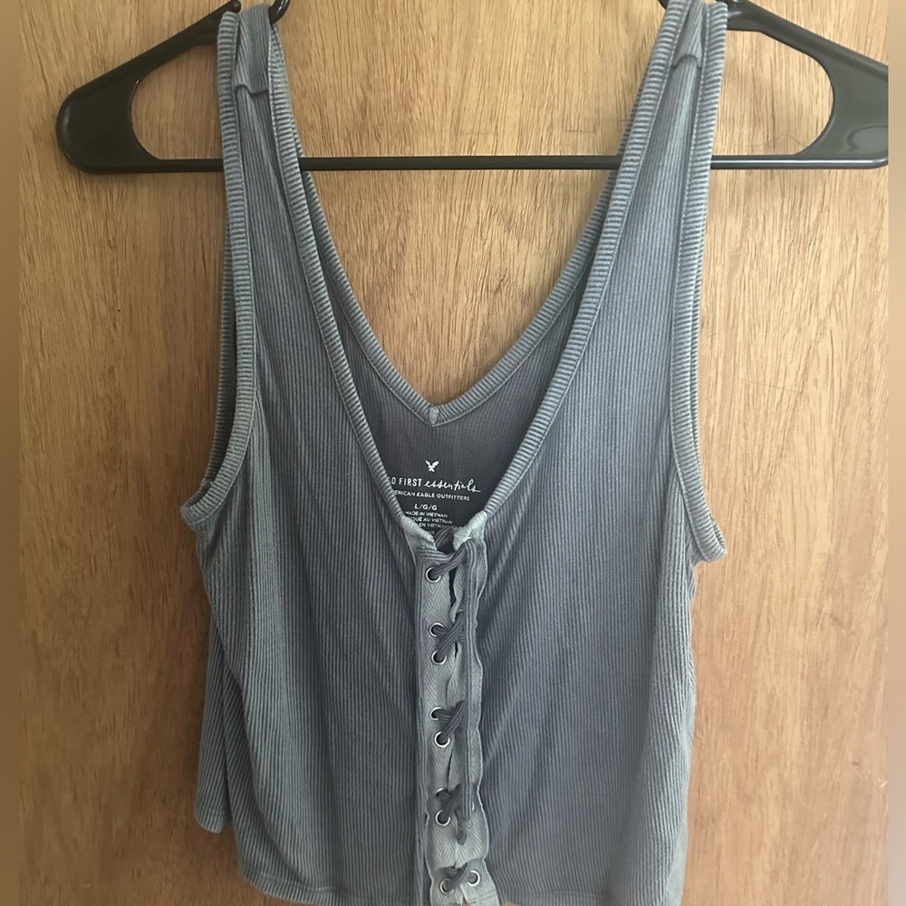 AE size L cropped lace up tank